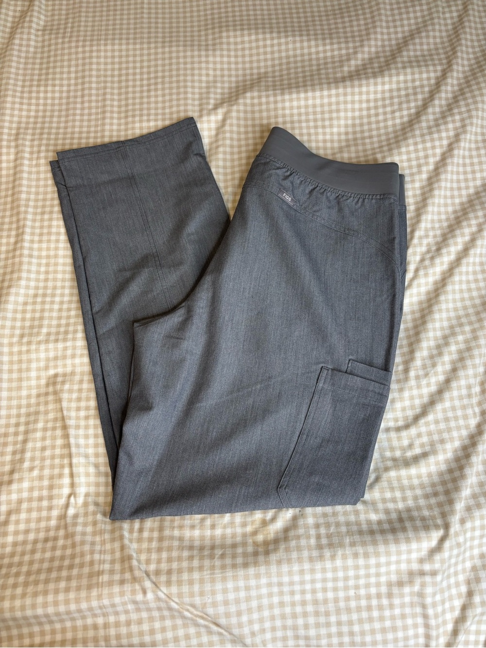 Figs Kade Cargo Scrub Pants in Graphite